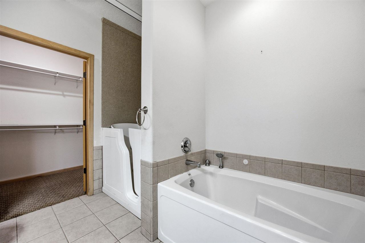 2118 Abbie Ct.