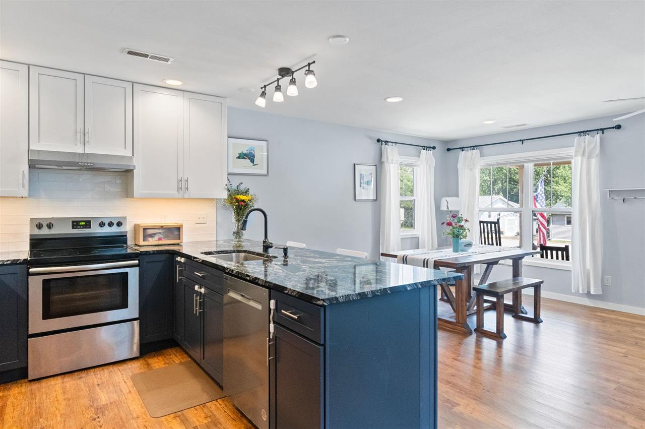 328 N Downey