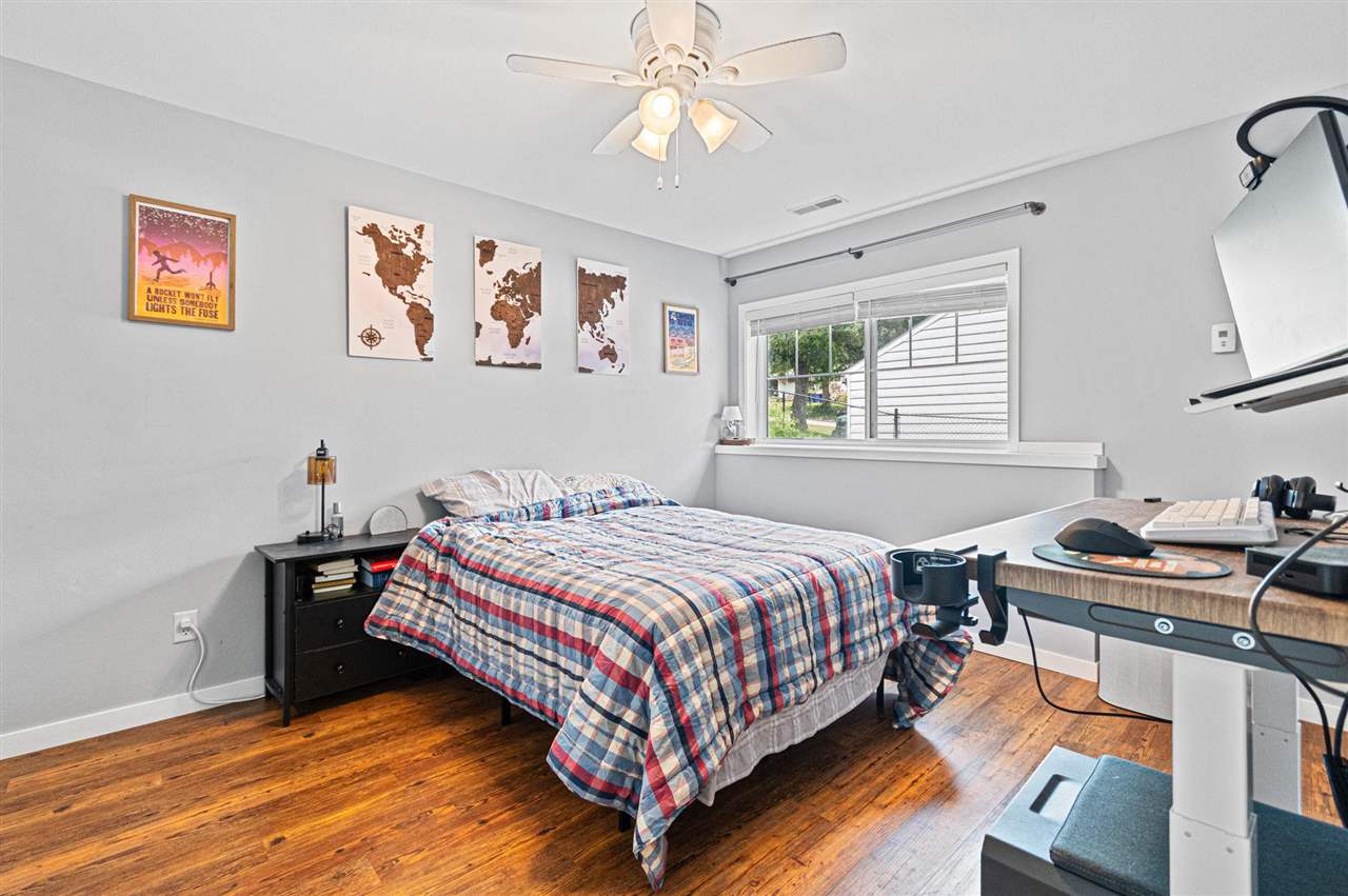 328 N Downey