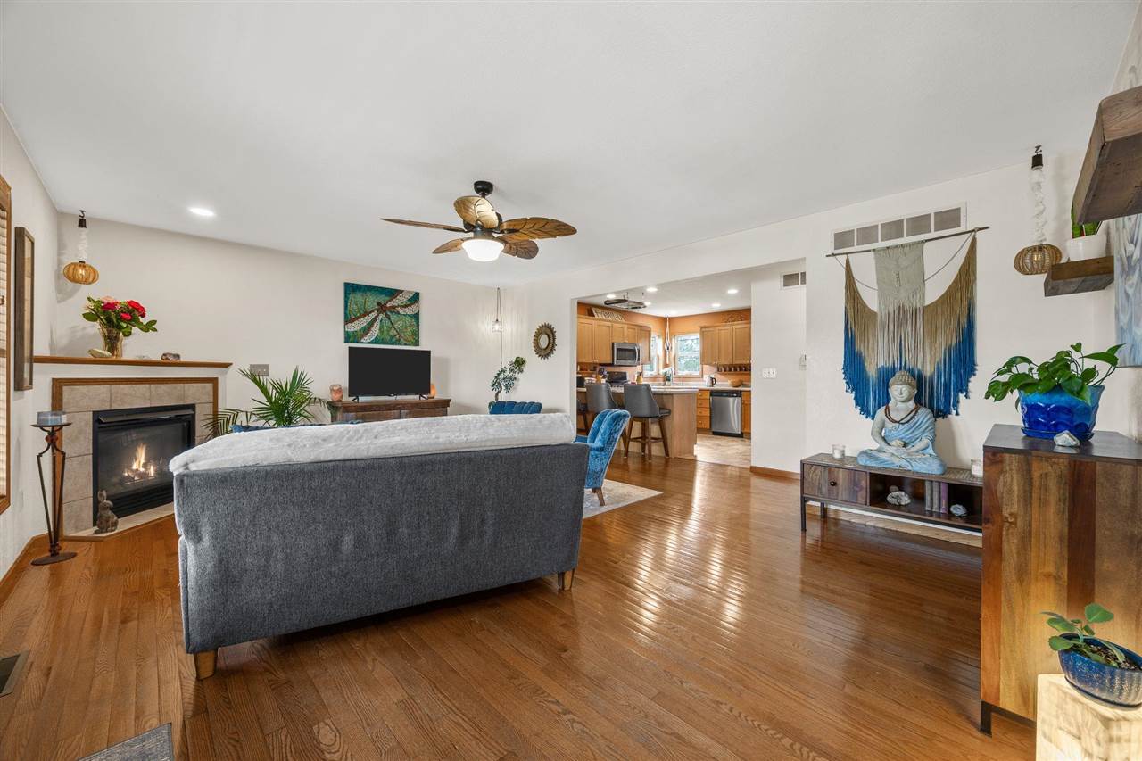1017 Langenberg Ave