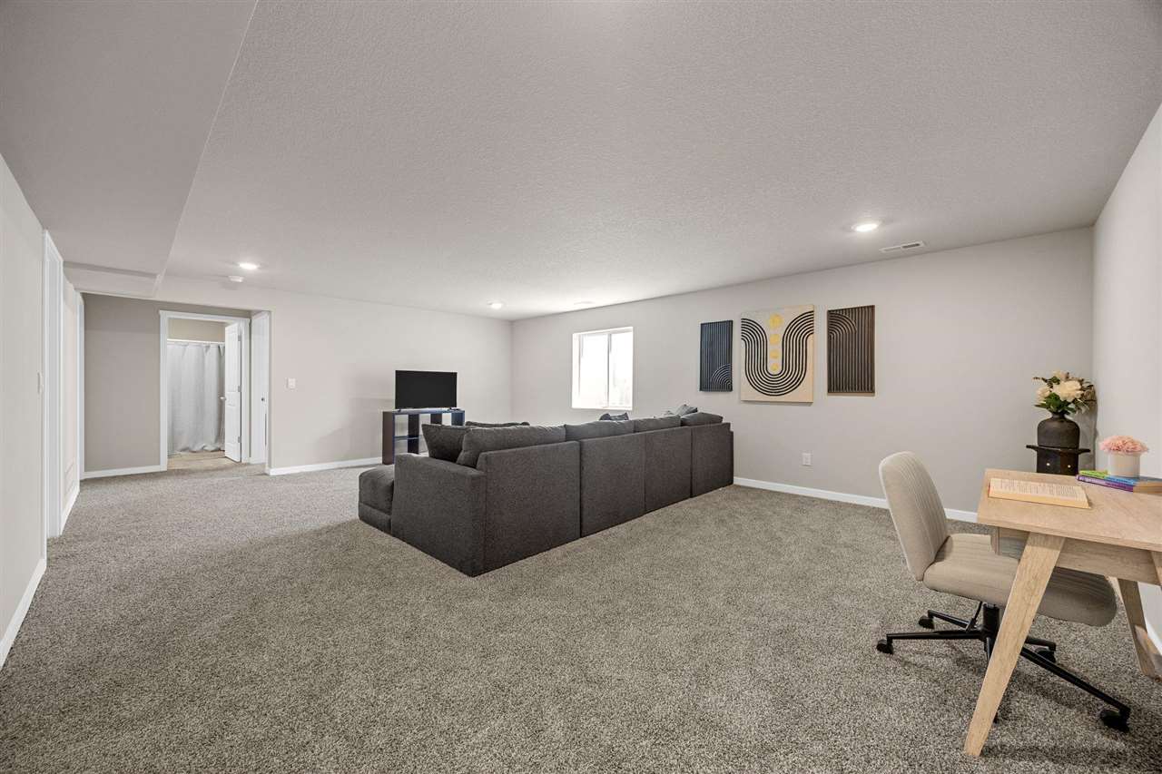 3319 Craven Dr