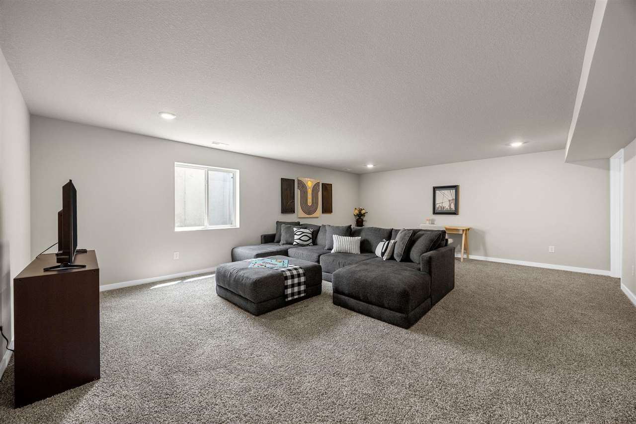 3319 Craven Dr