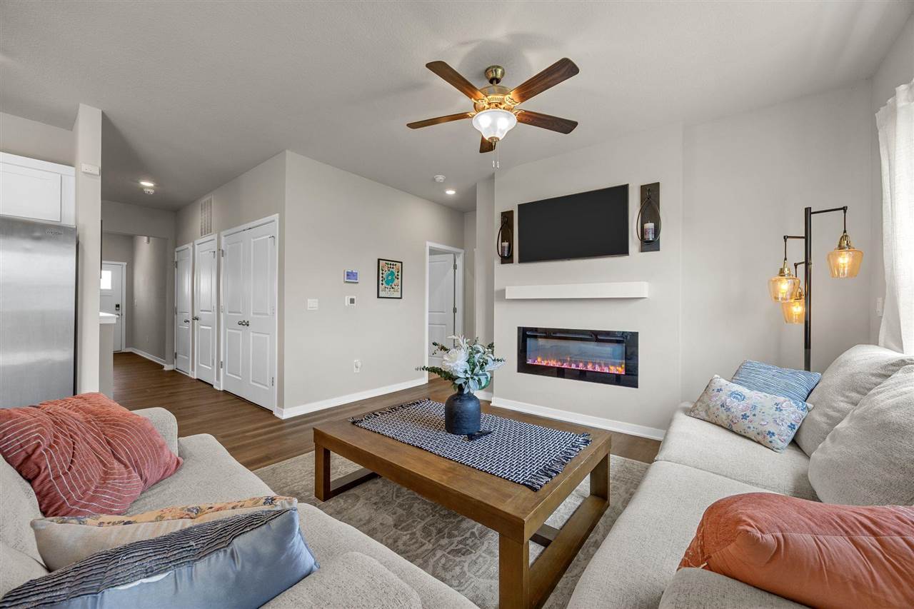 3319 Craven Dr