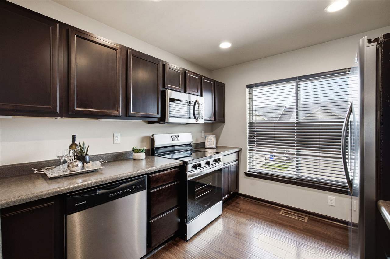 306 Piper Ln