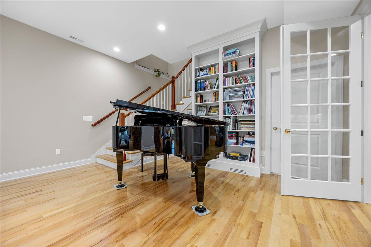 143 Leamer Ct