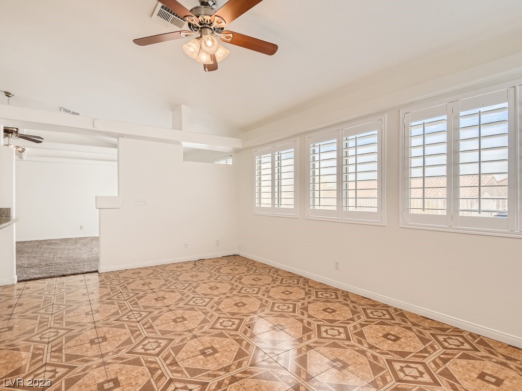 5216 North Chieftain Street