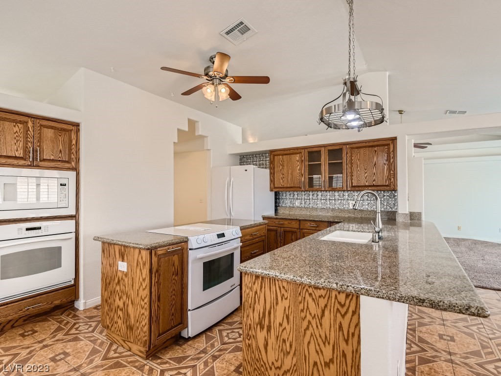 5216 North Chieftain Street