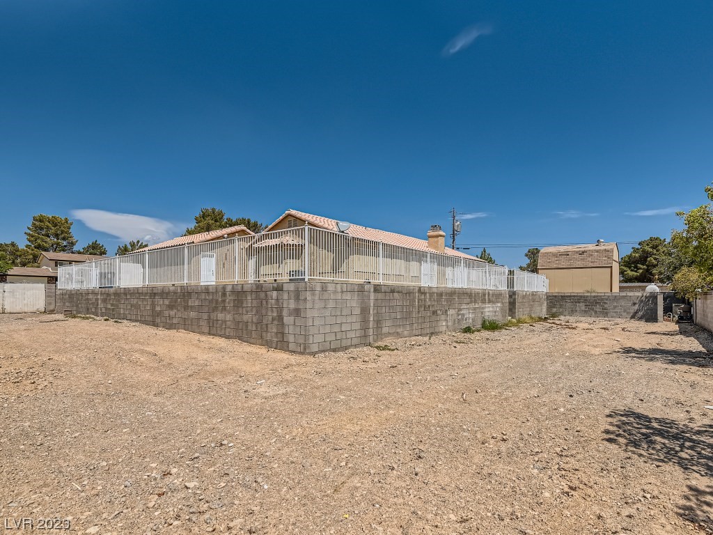 5216 North Chieftain Street