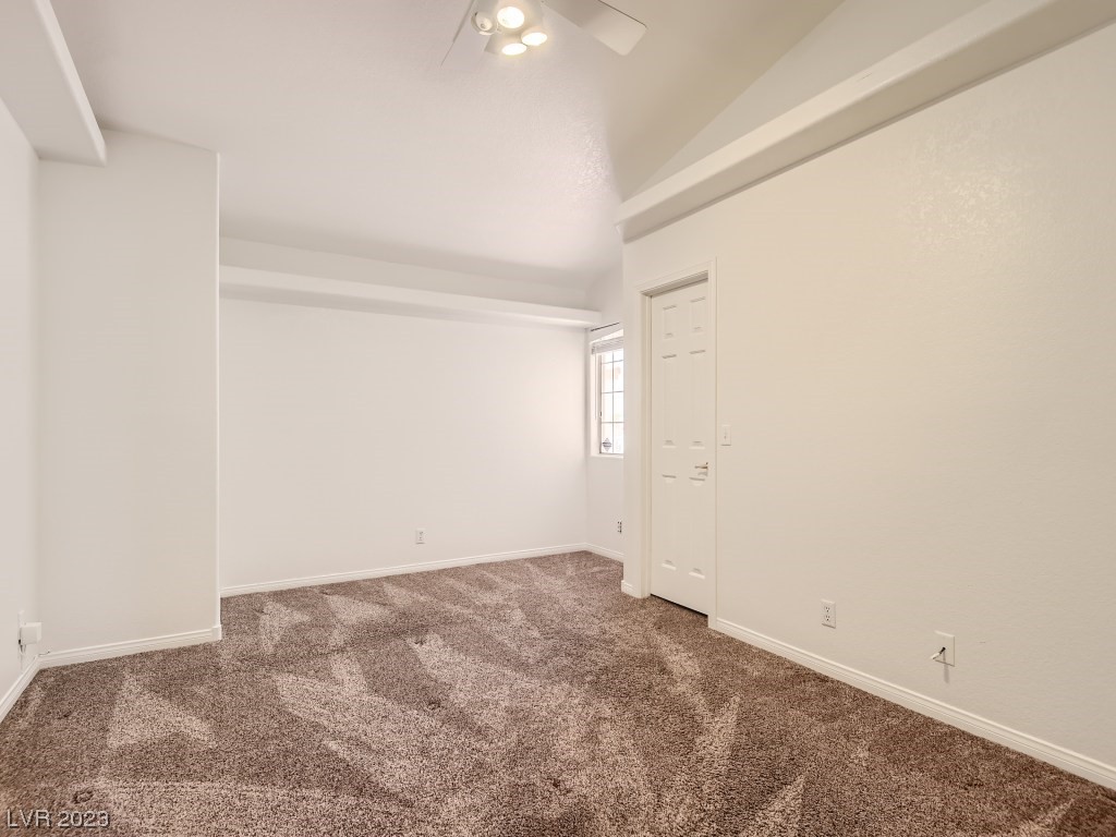 5216 North Chieftain Street