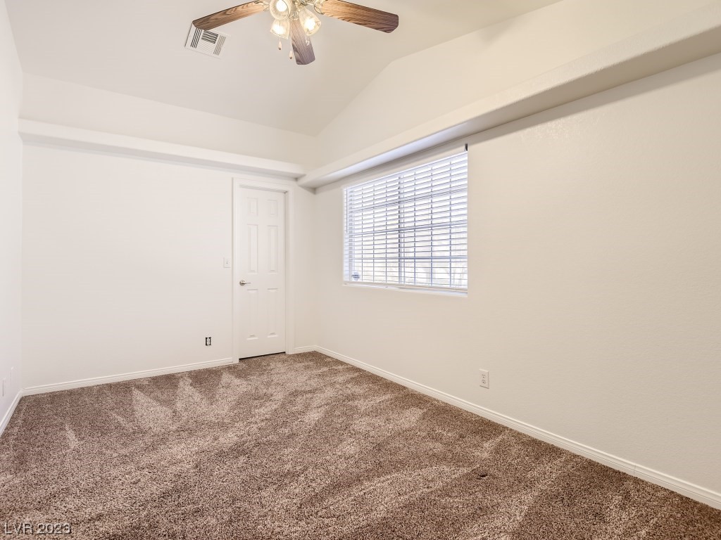 5216 North Chieftain Street