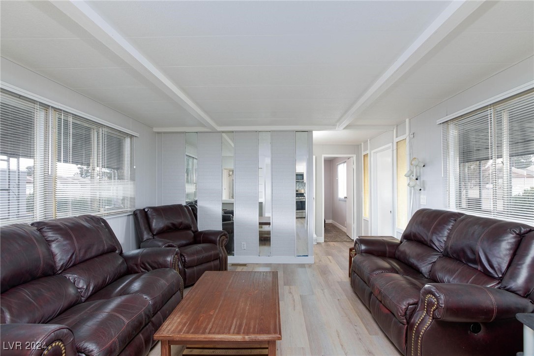 4608 Royal Ridge Avenue