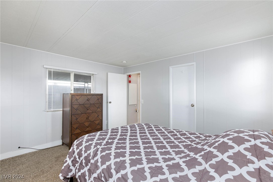 4608 Royal Ridge Avenue