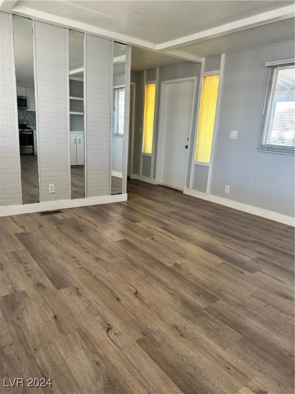 4608 Royal Ridge Avenue