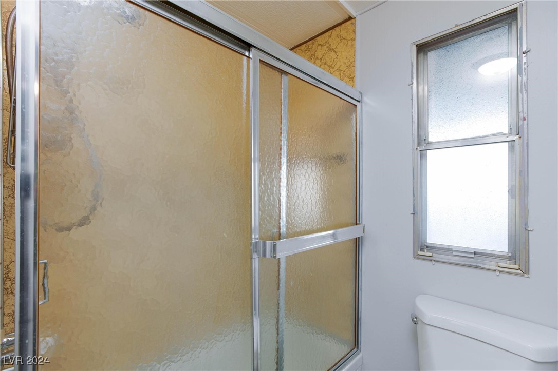 4608 Royal Ridge Avenue