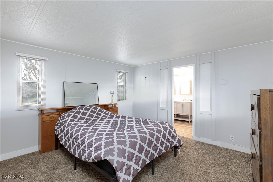 4608 Royal Ridge Avenue