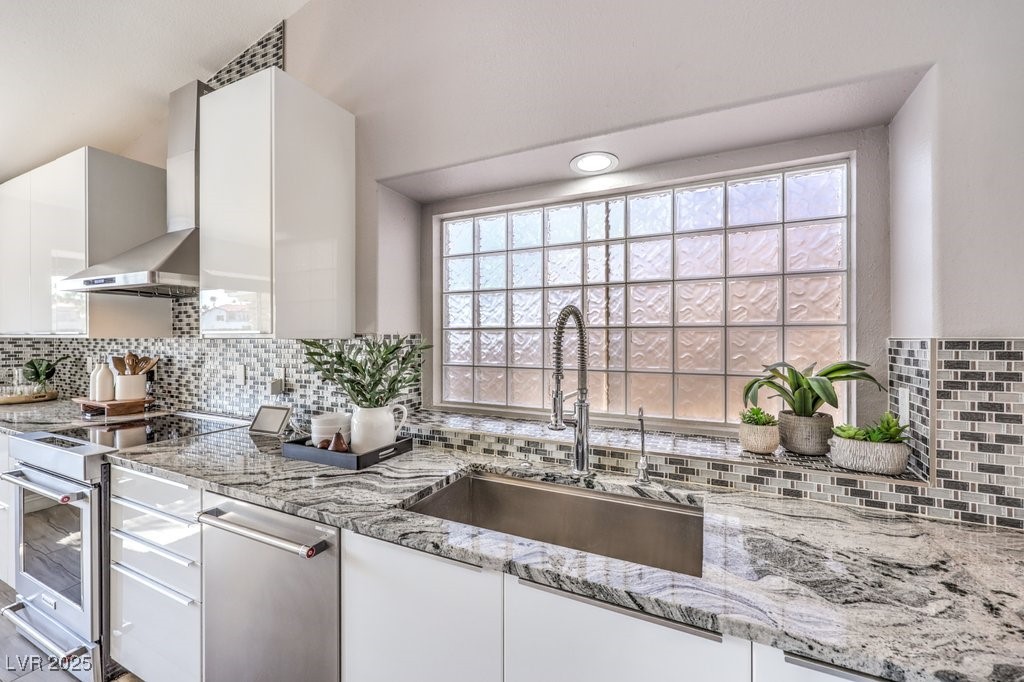 2432 Ocean Front Drive
