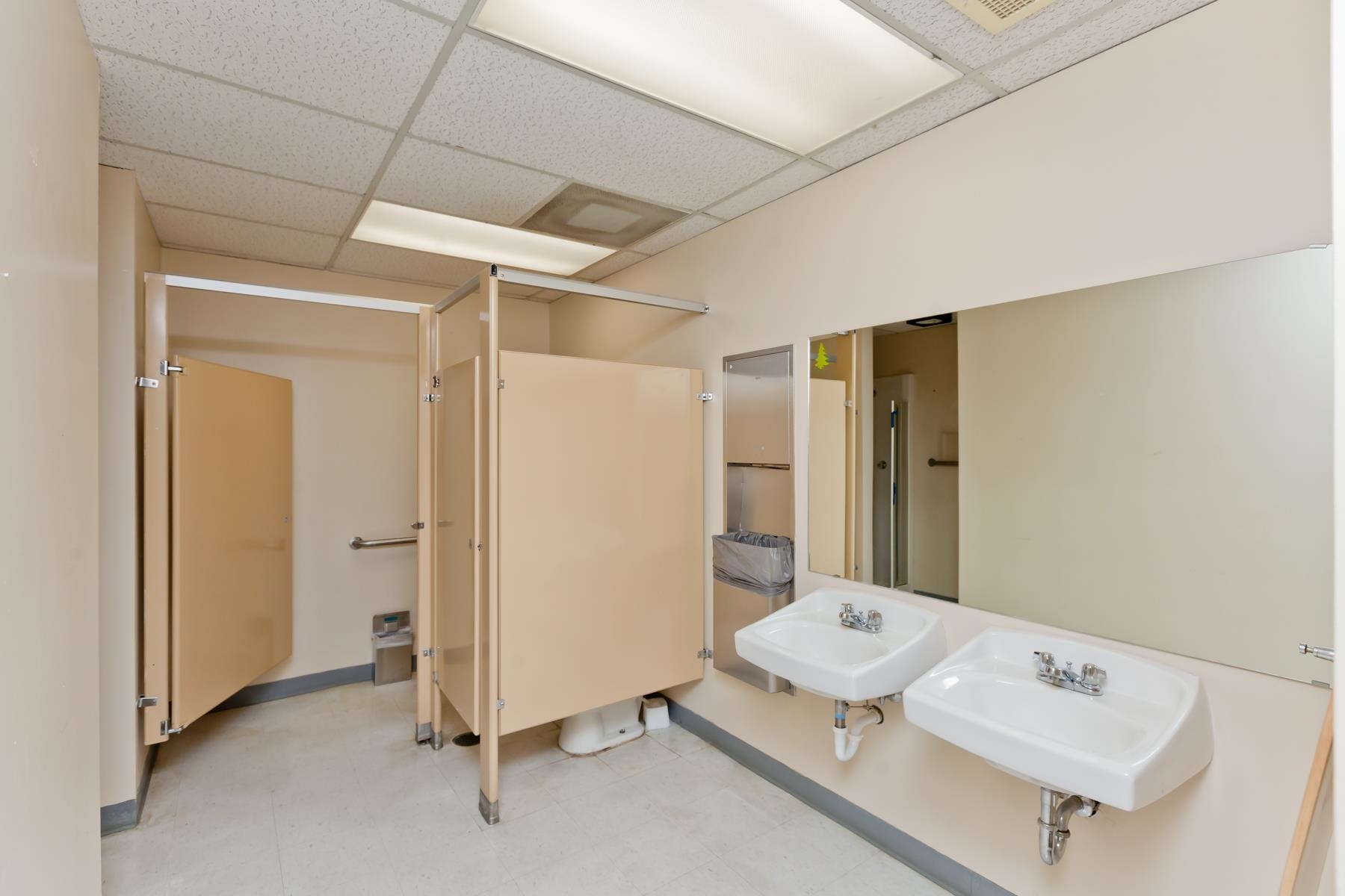 2777 Crossroads Boulevard Unit: 1