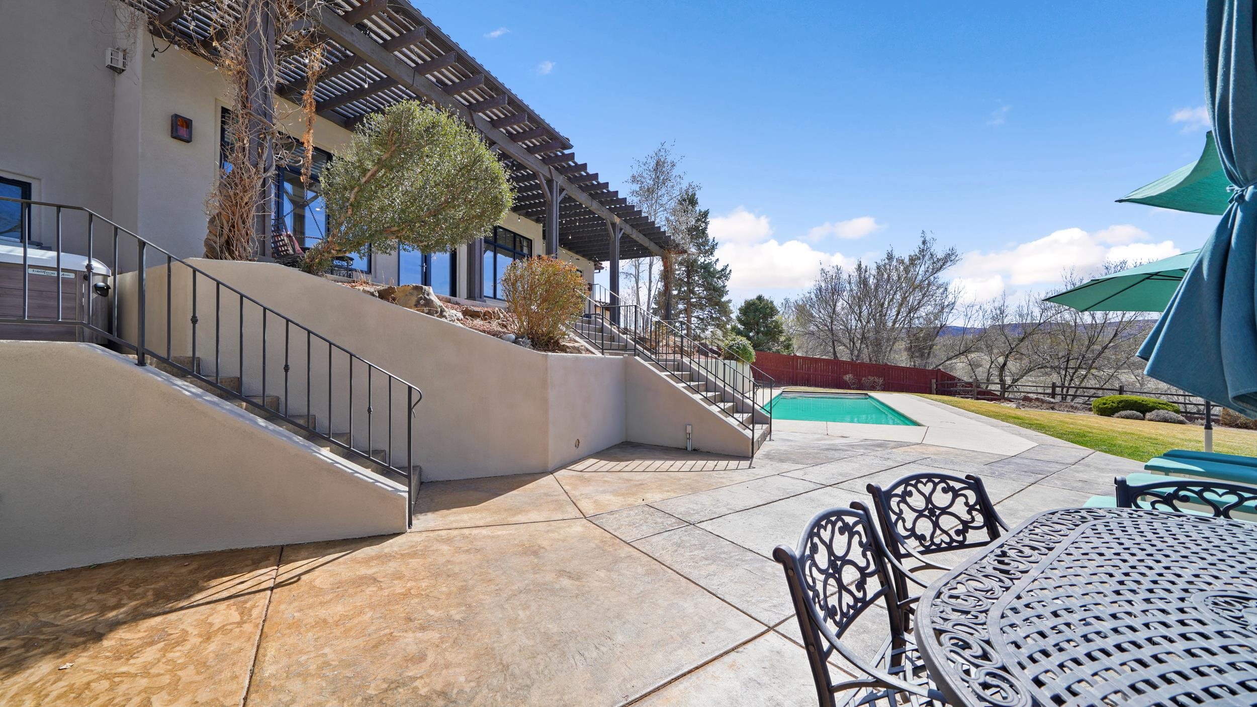 440 High Pointe Circle