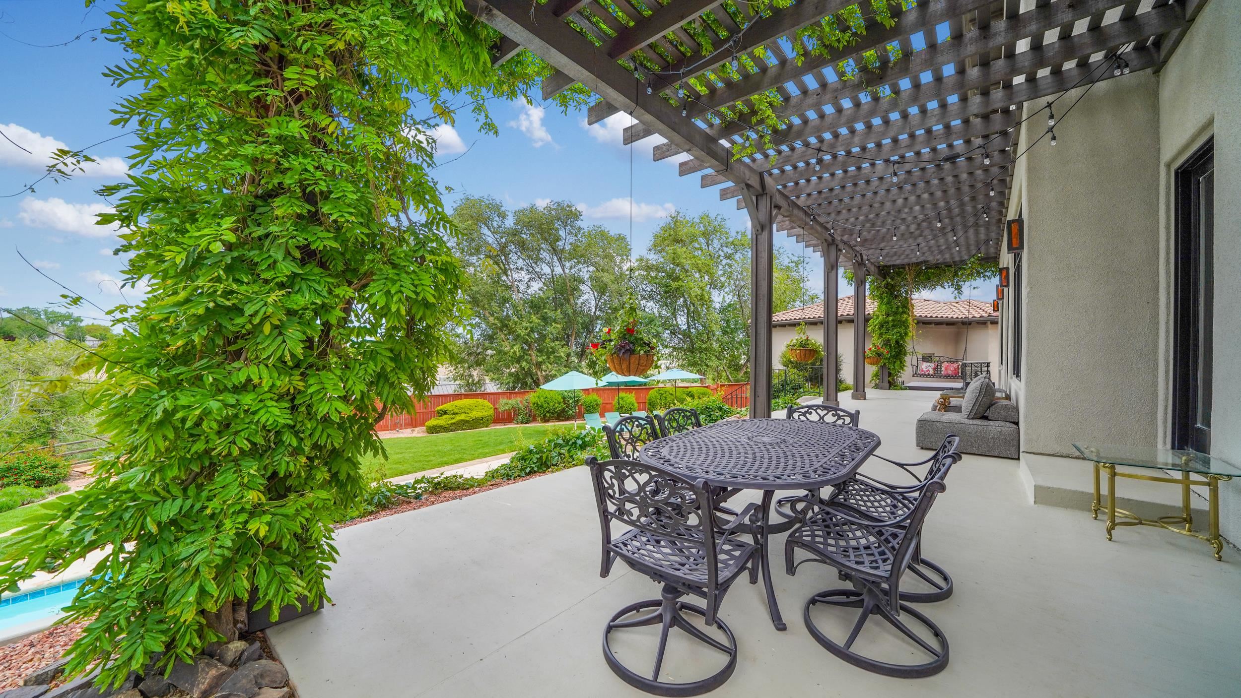 440 High Pointe Circle
