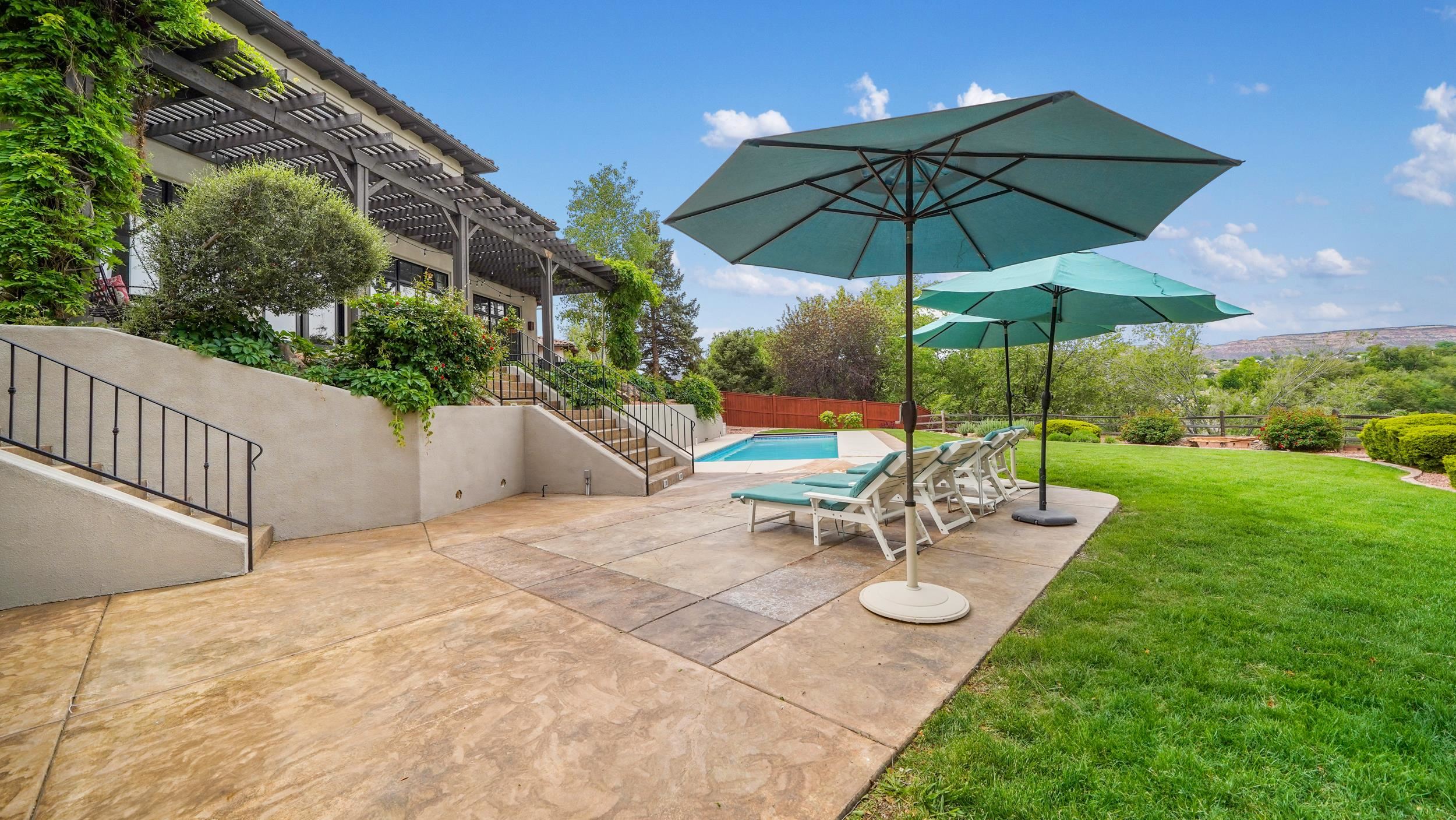 440 High Pointe Circle