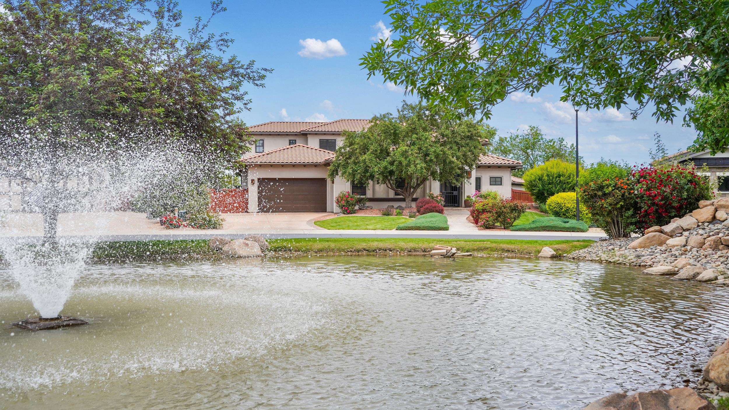440 High Pointe Circle