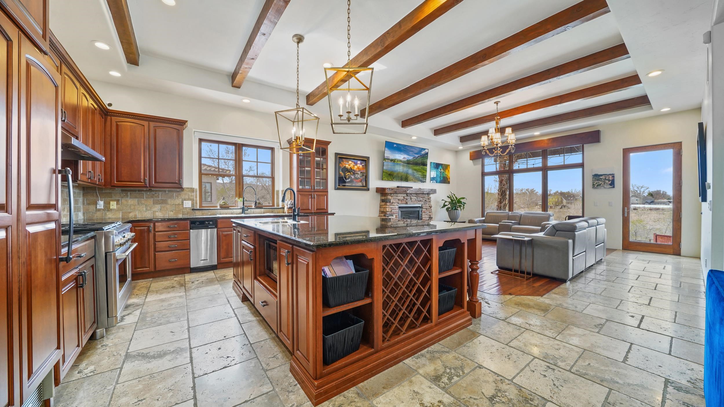 440 High Pointe Circle