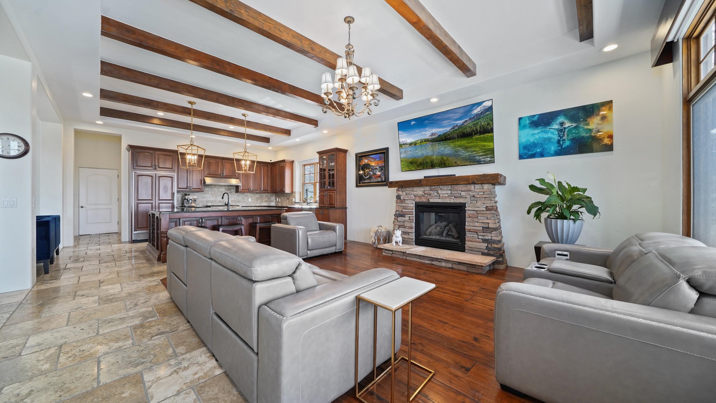 440 High Pointe Circle