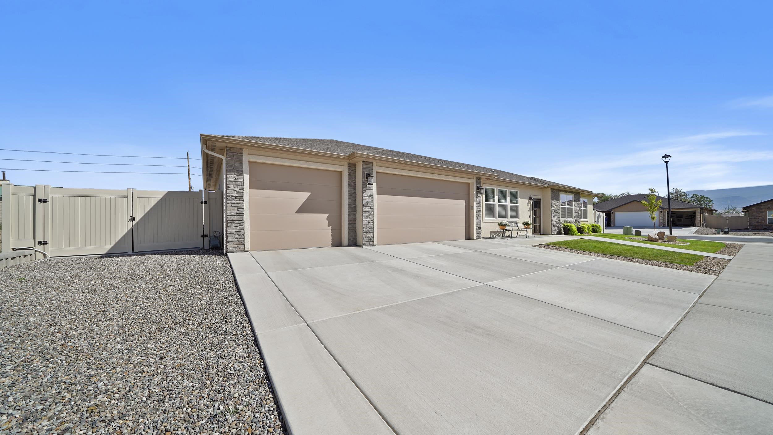 3172 Dumas Avenue