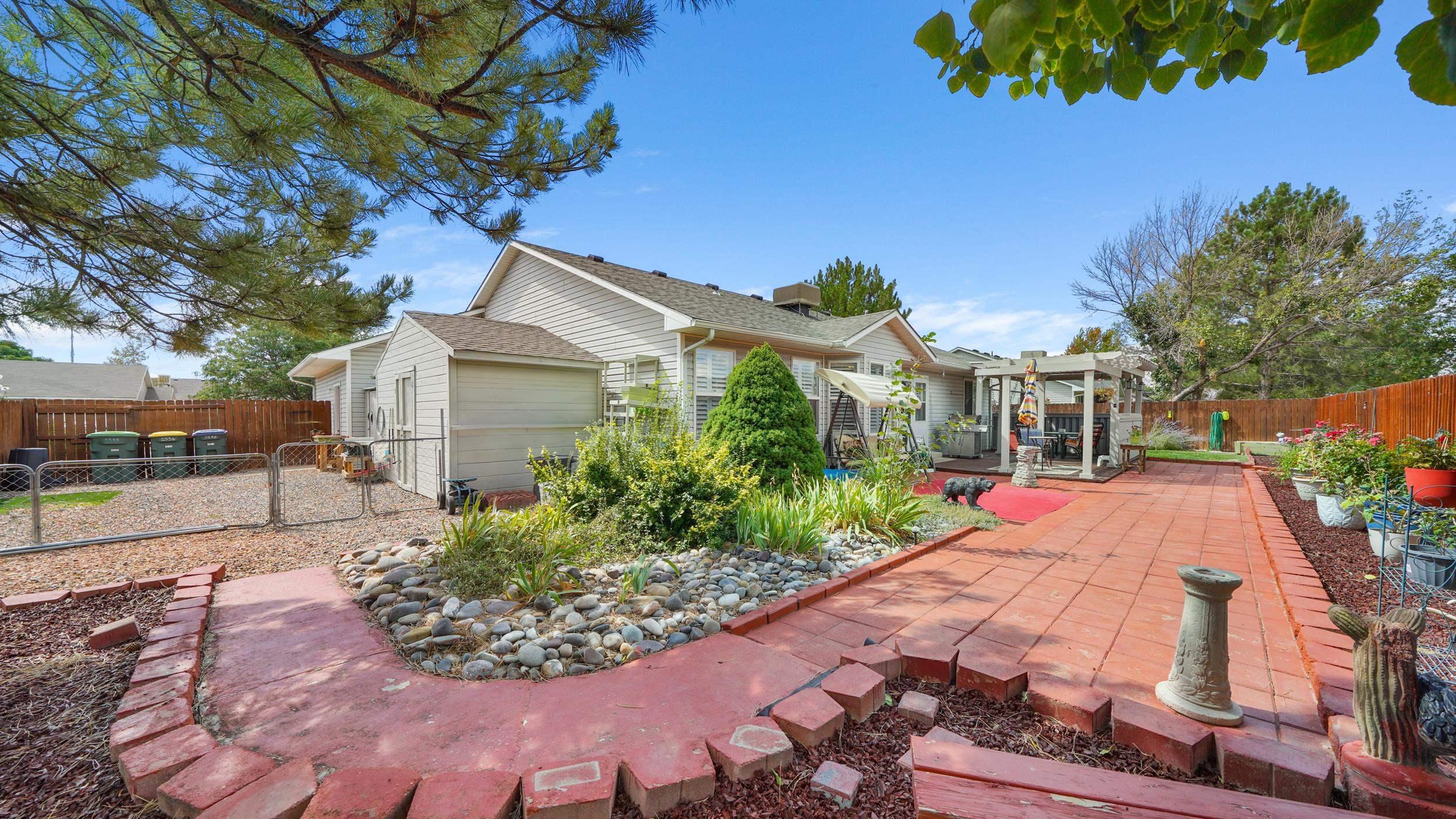 2536 Brenna Way