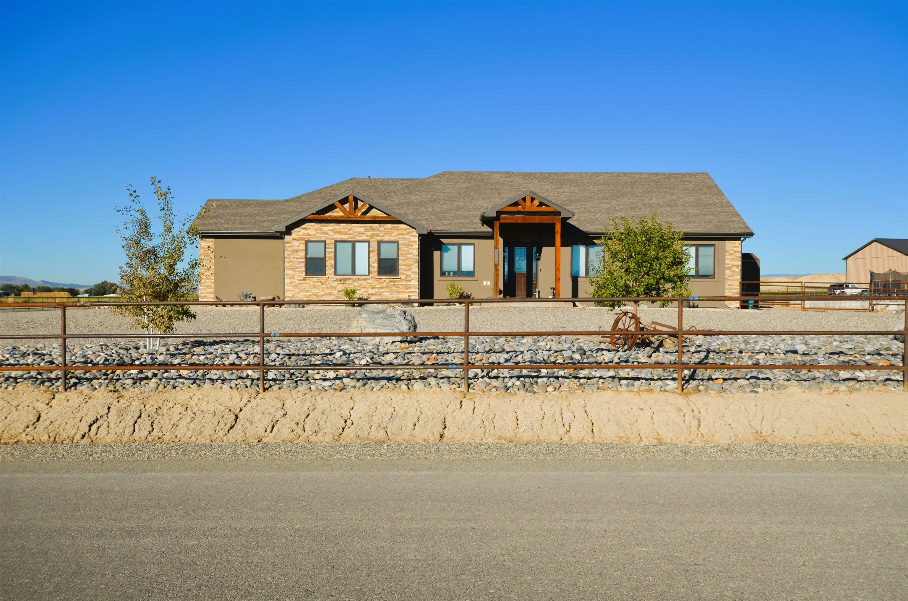 1641 Saddle Ring Court