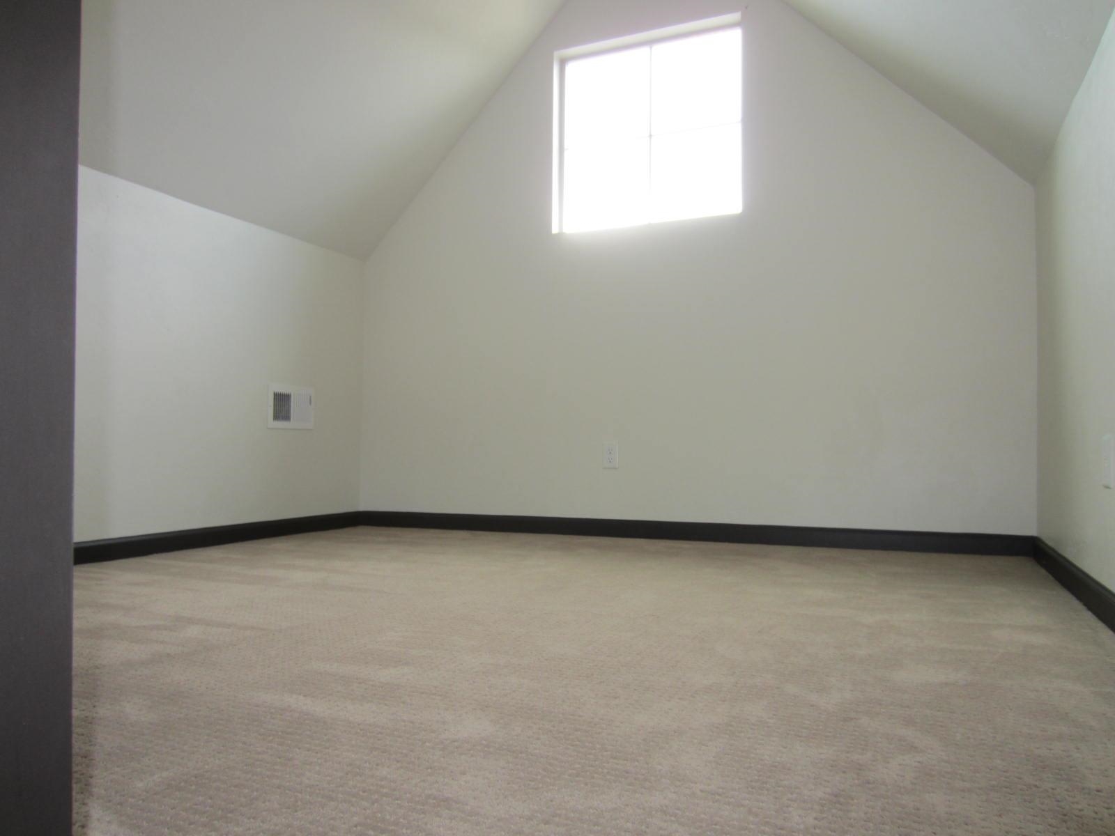 2499 Tiptop Avenue Unit: B