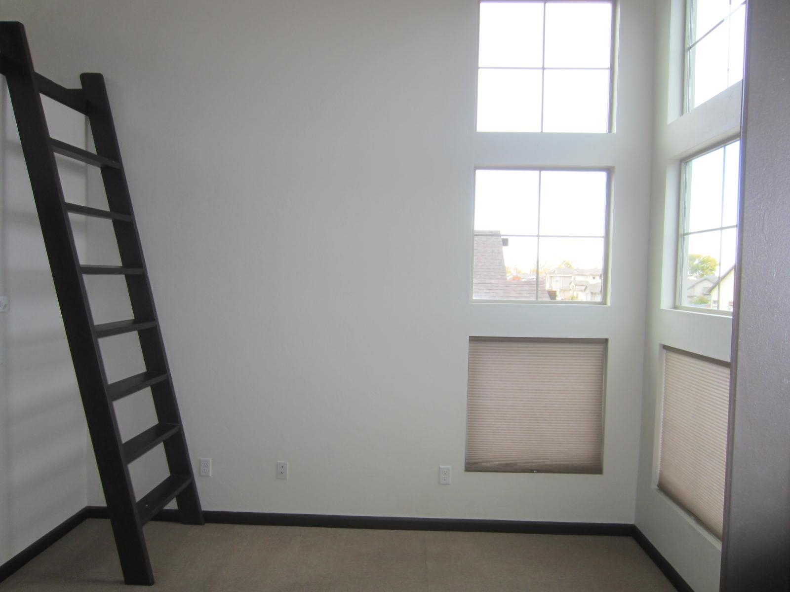 2499 Tiptop Avenue Unit: B