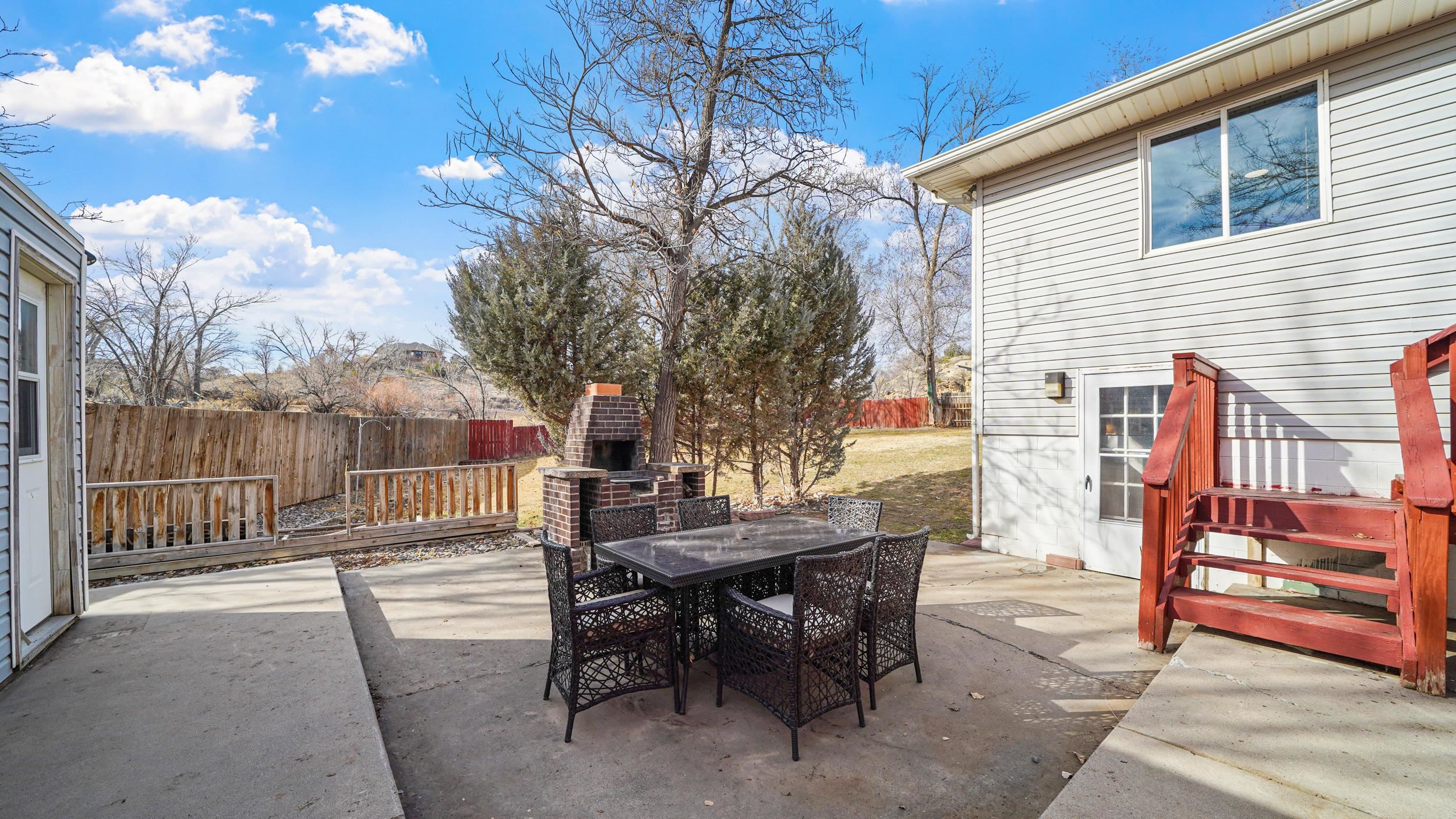 438 Bluebell Lane