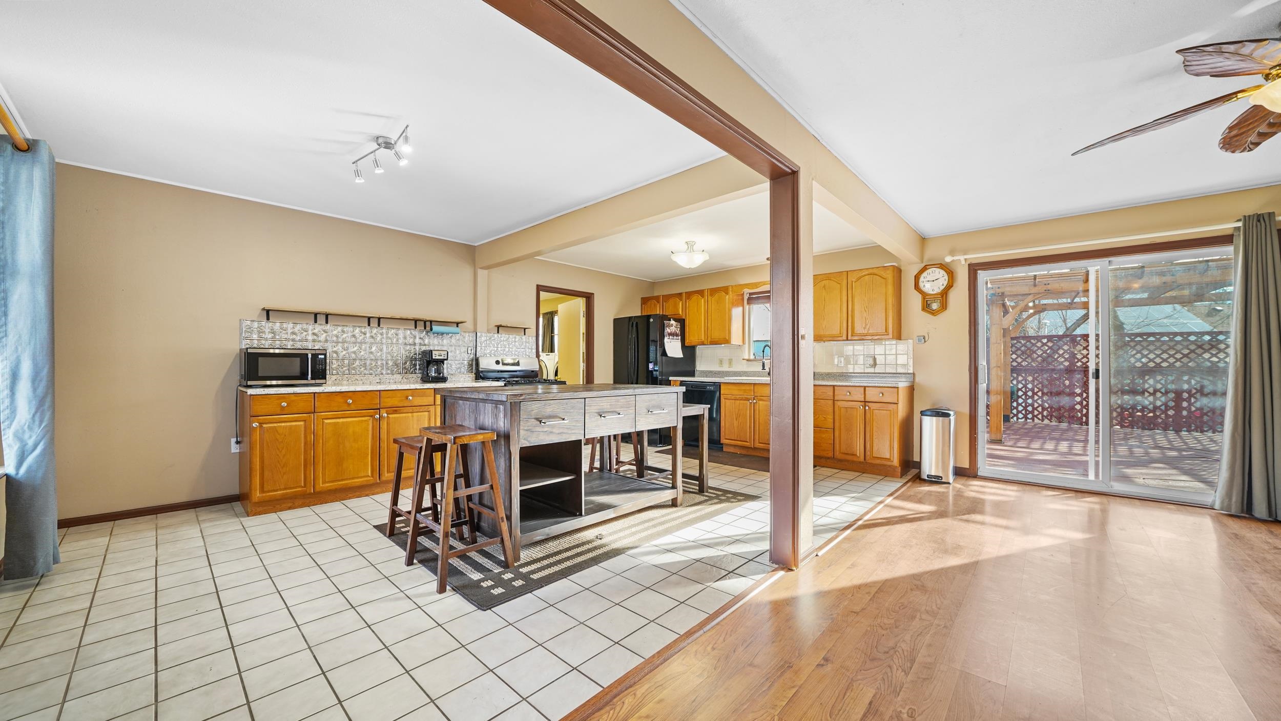 438 Bluebell Lane