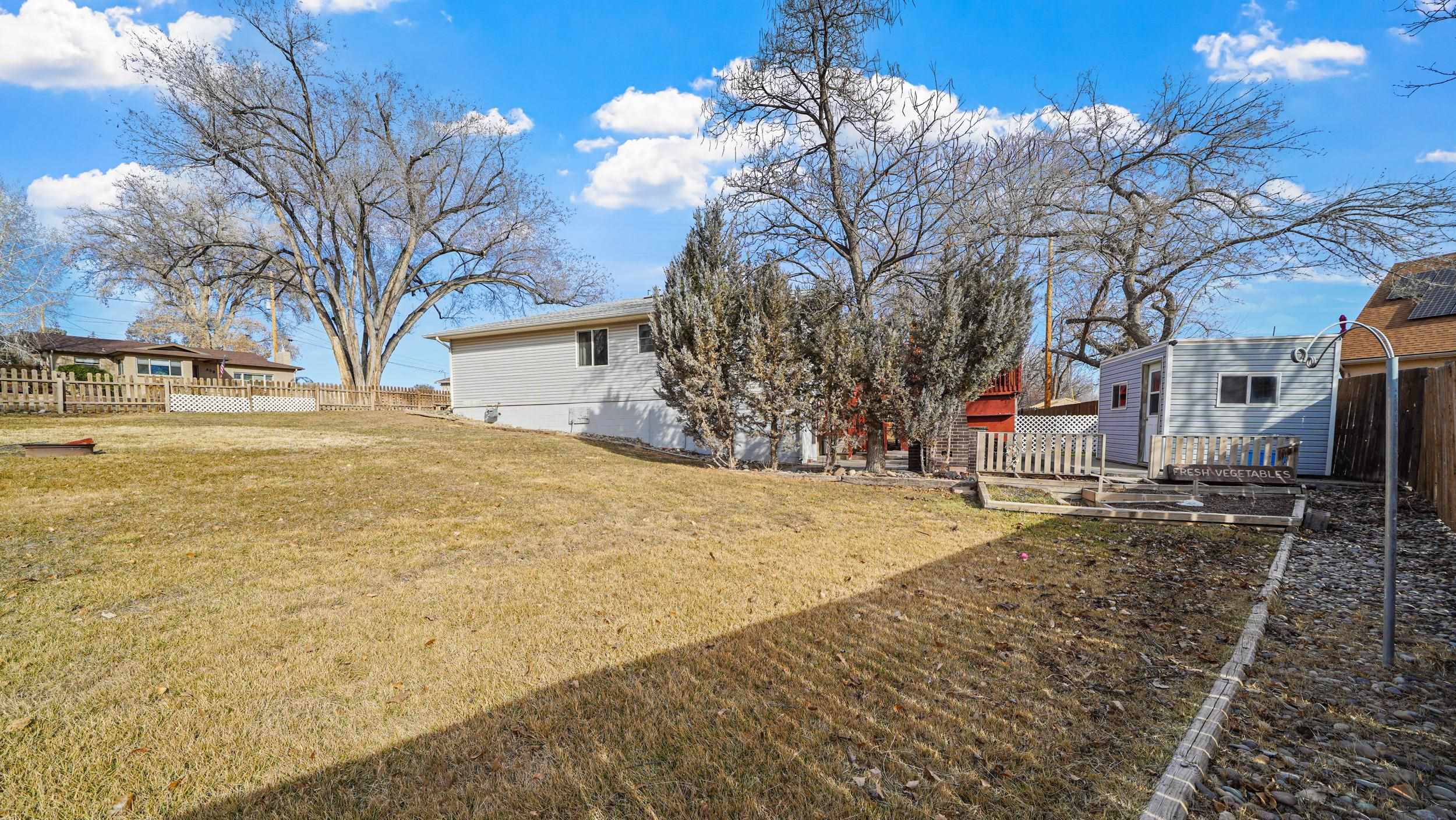 438 Bluebell Lane