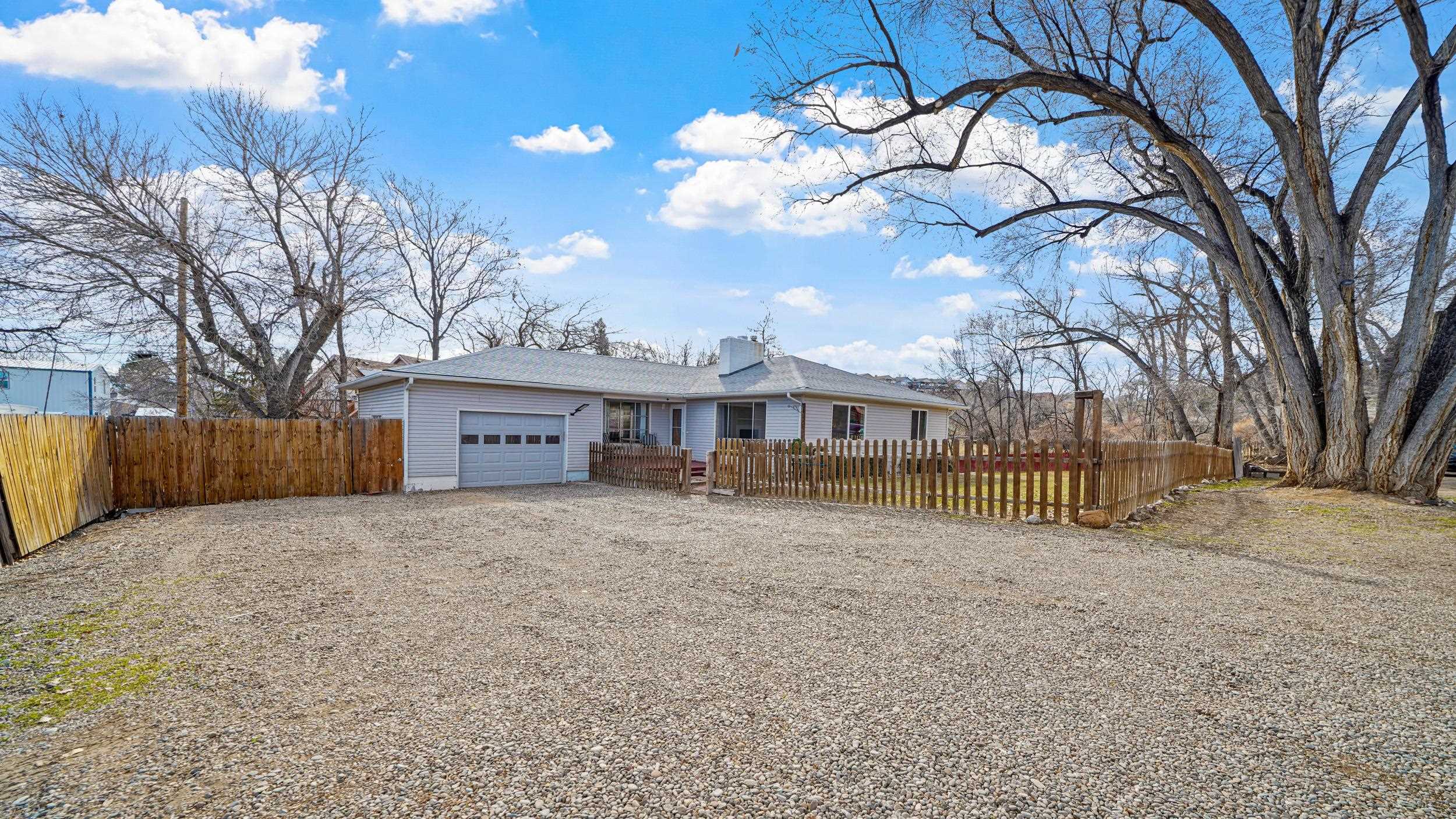 438 Bluebell Lane