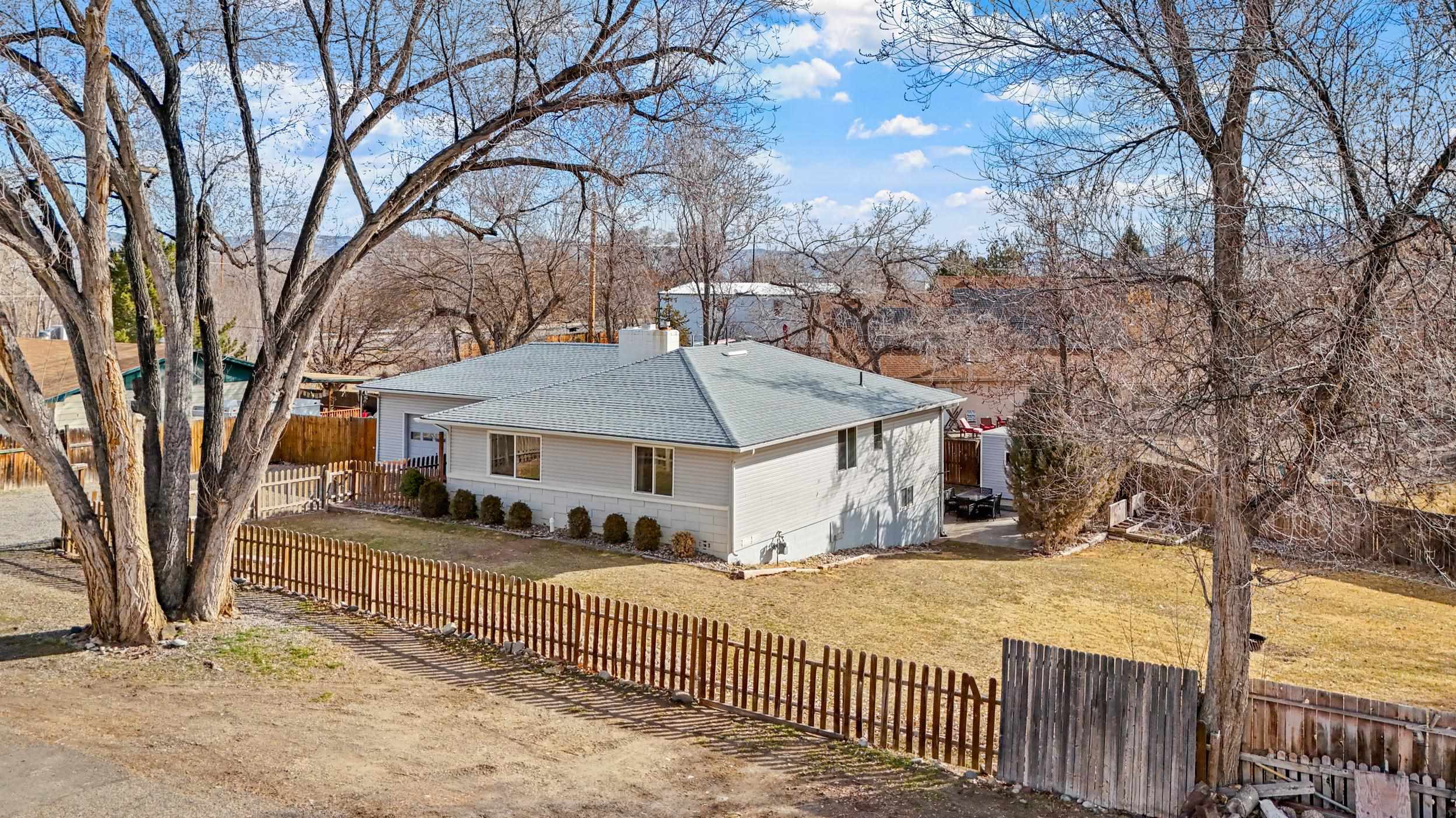 438 Bluebell Lane