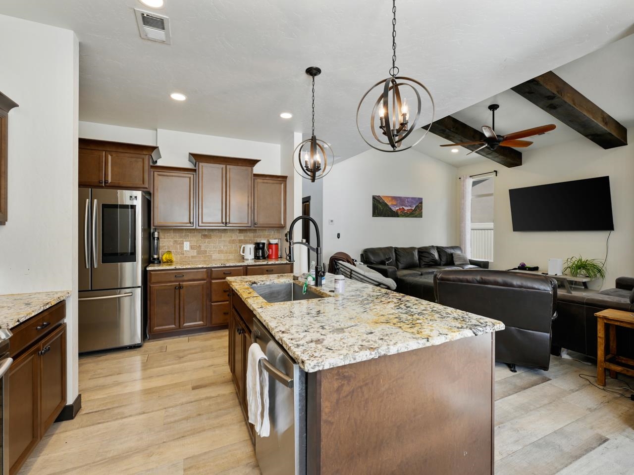 2497 Tiptop Avenue Unit: B