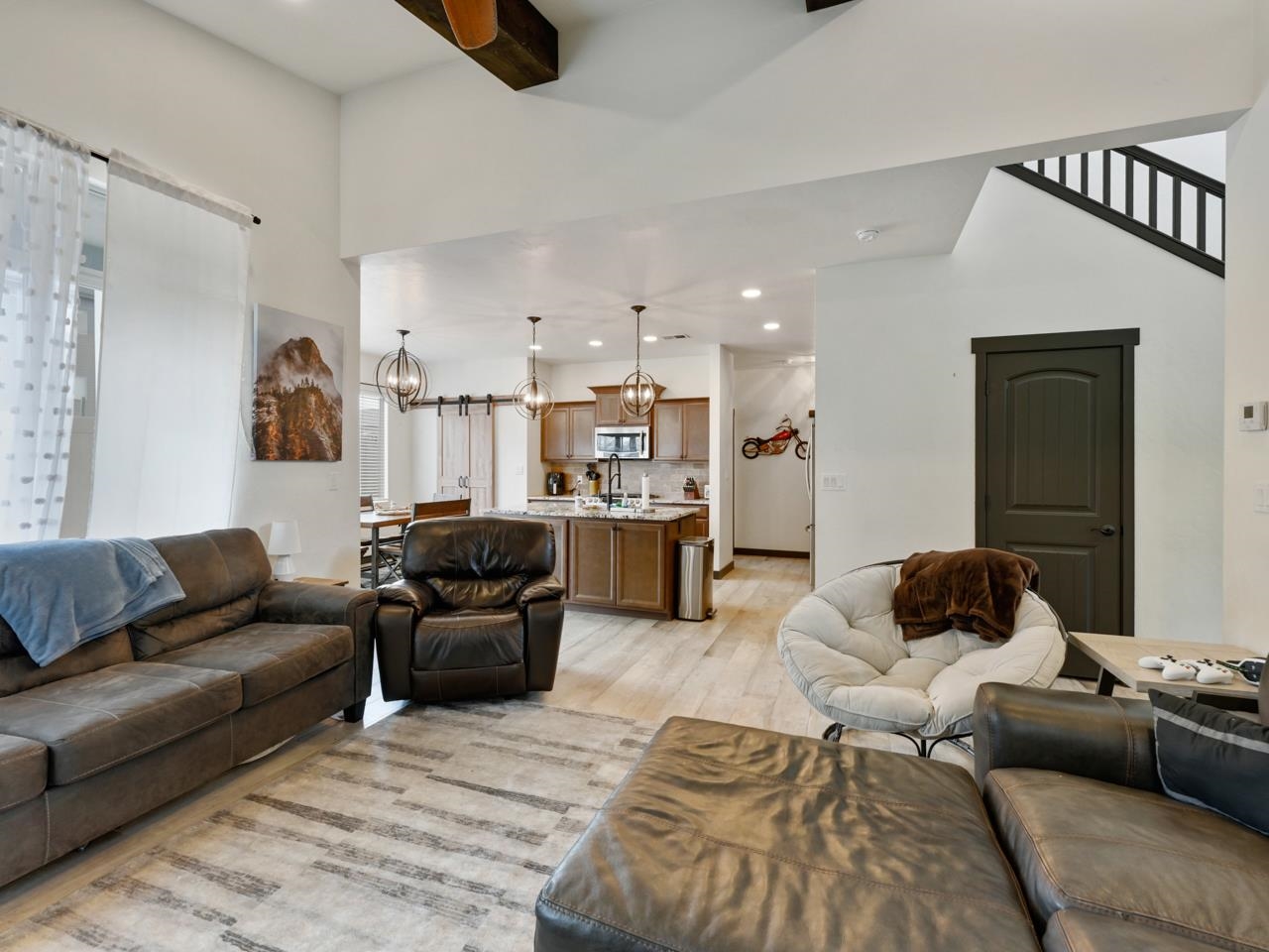 2497 Tiptop Avenue Unit: B
