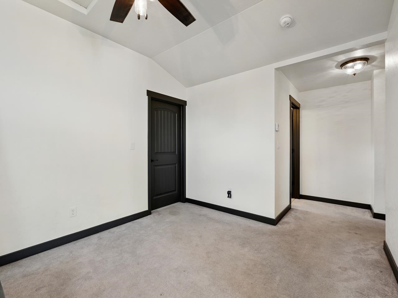 2497 Tiptop Avenue Unit: B