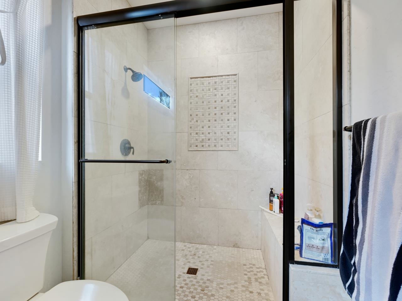 2497 Tiptop Avenue Unit: B