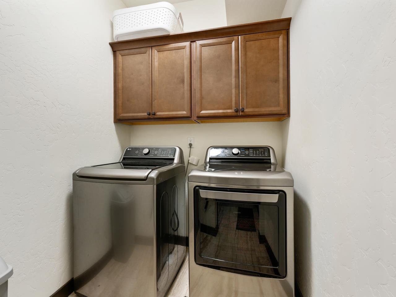 2497 Tiptop Avenue Unit: B