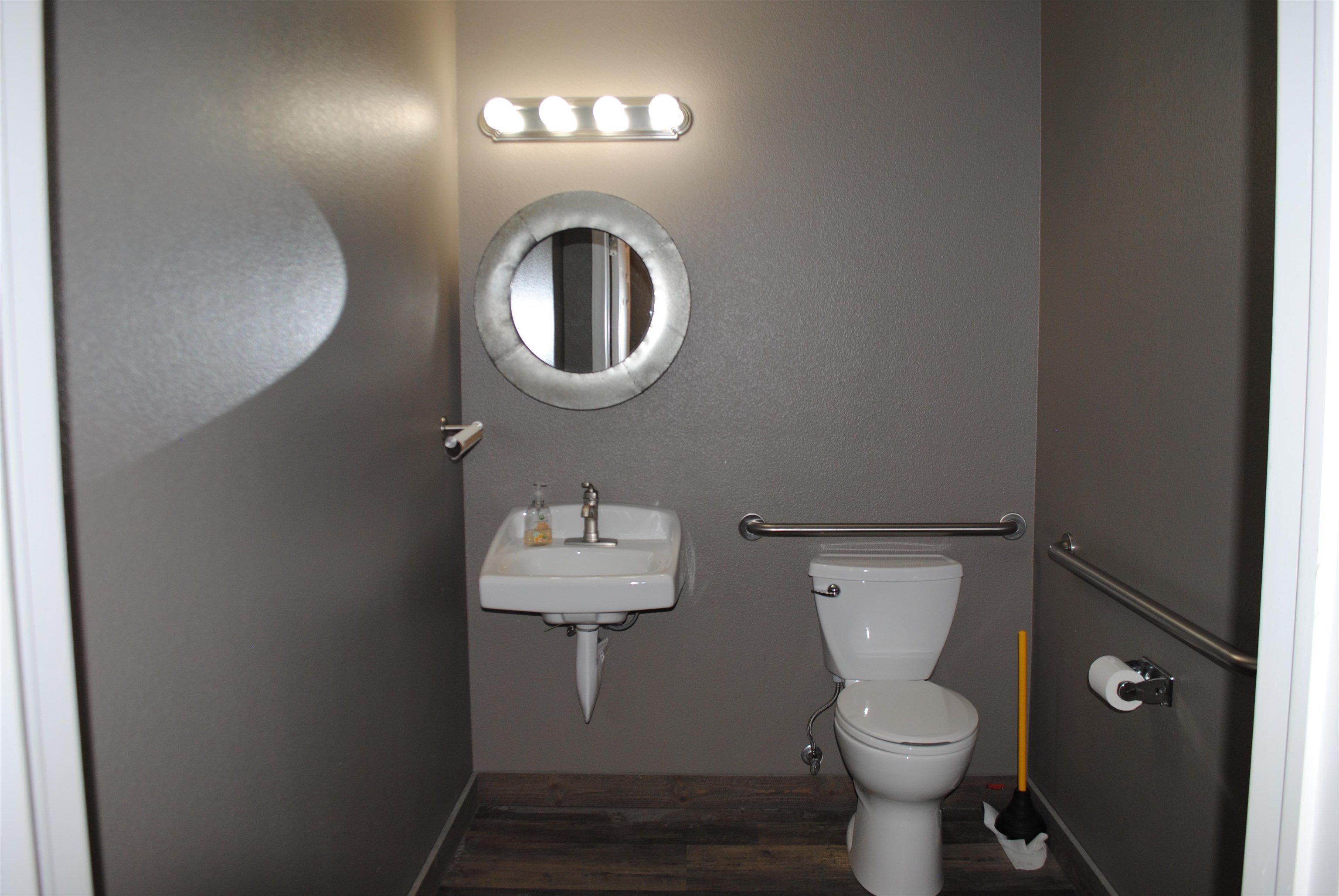 810 North Crest Drive Unit: 3