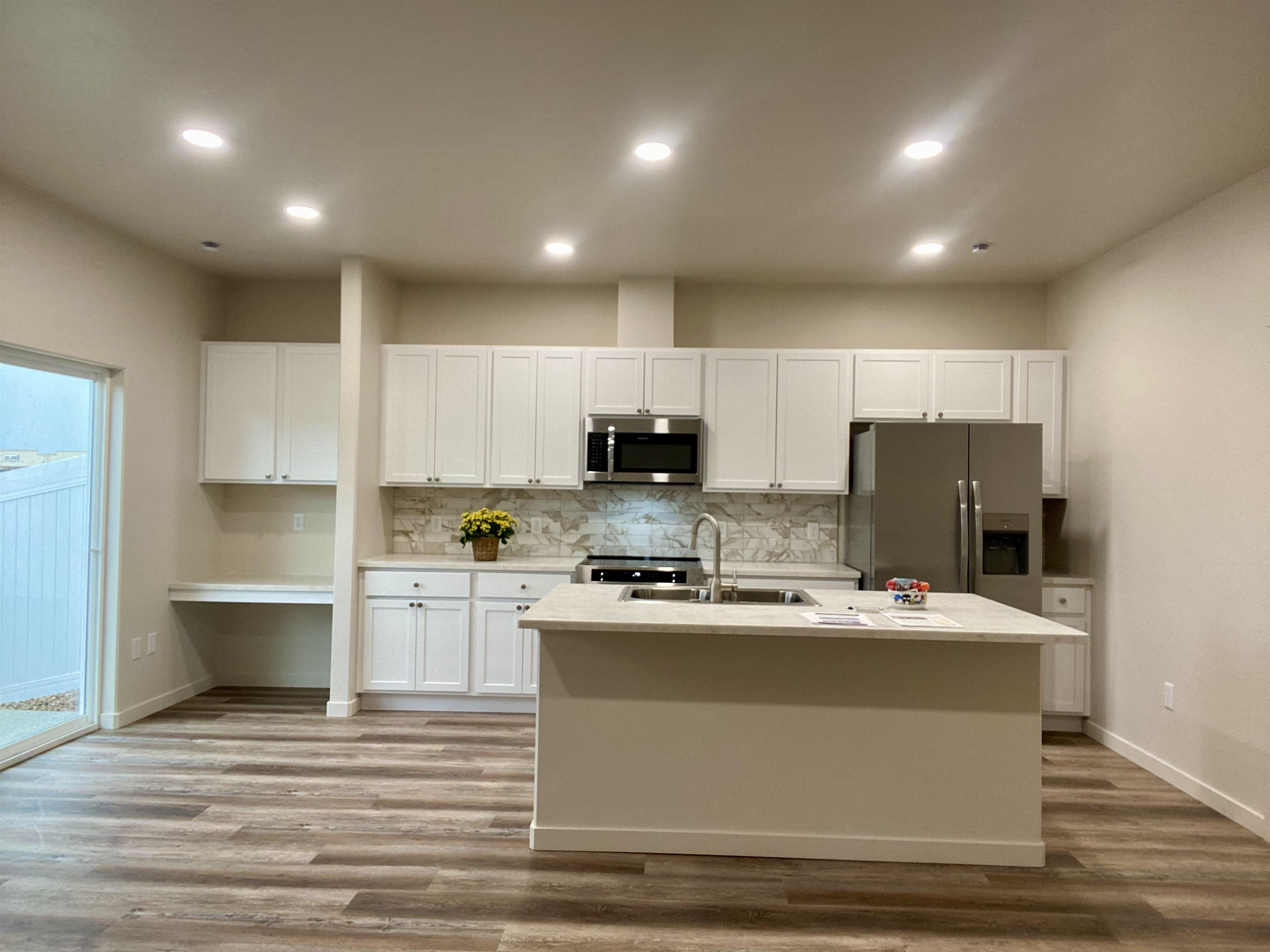 2781 Caspian Way Unit: B
