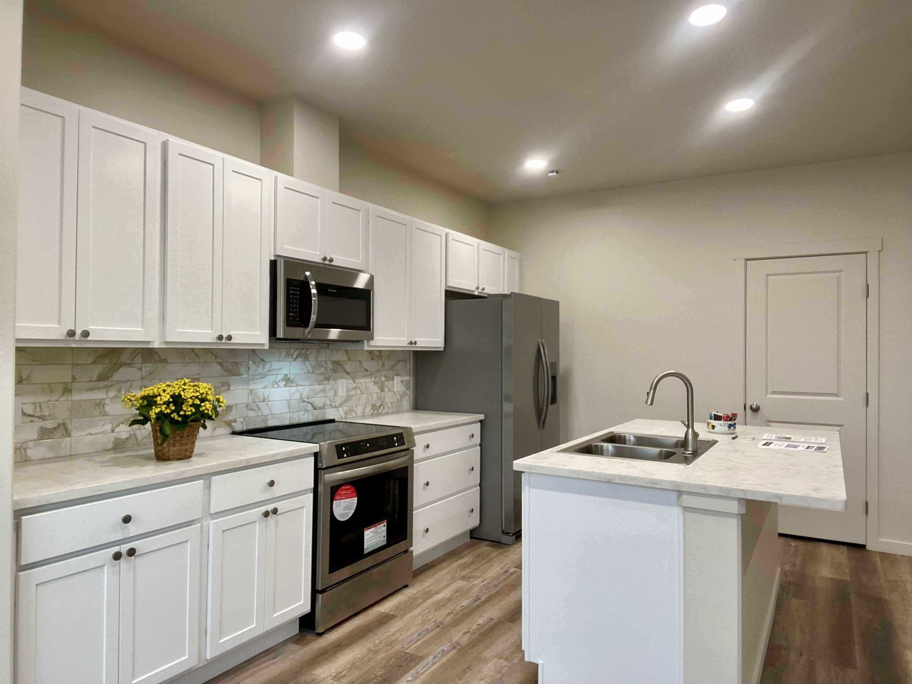 2781 Caspian Way Unit: B