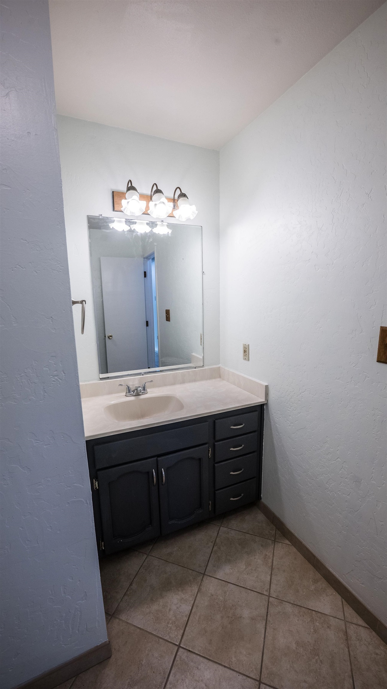 599 Catskill Court