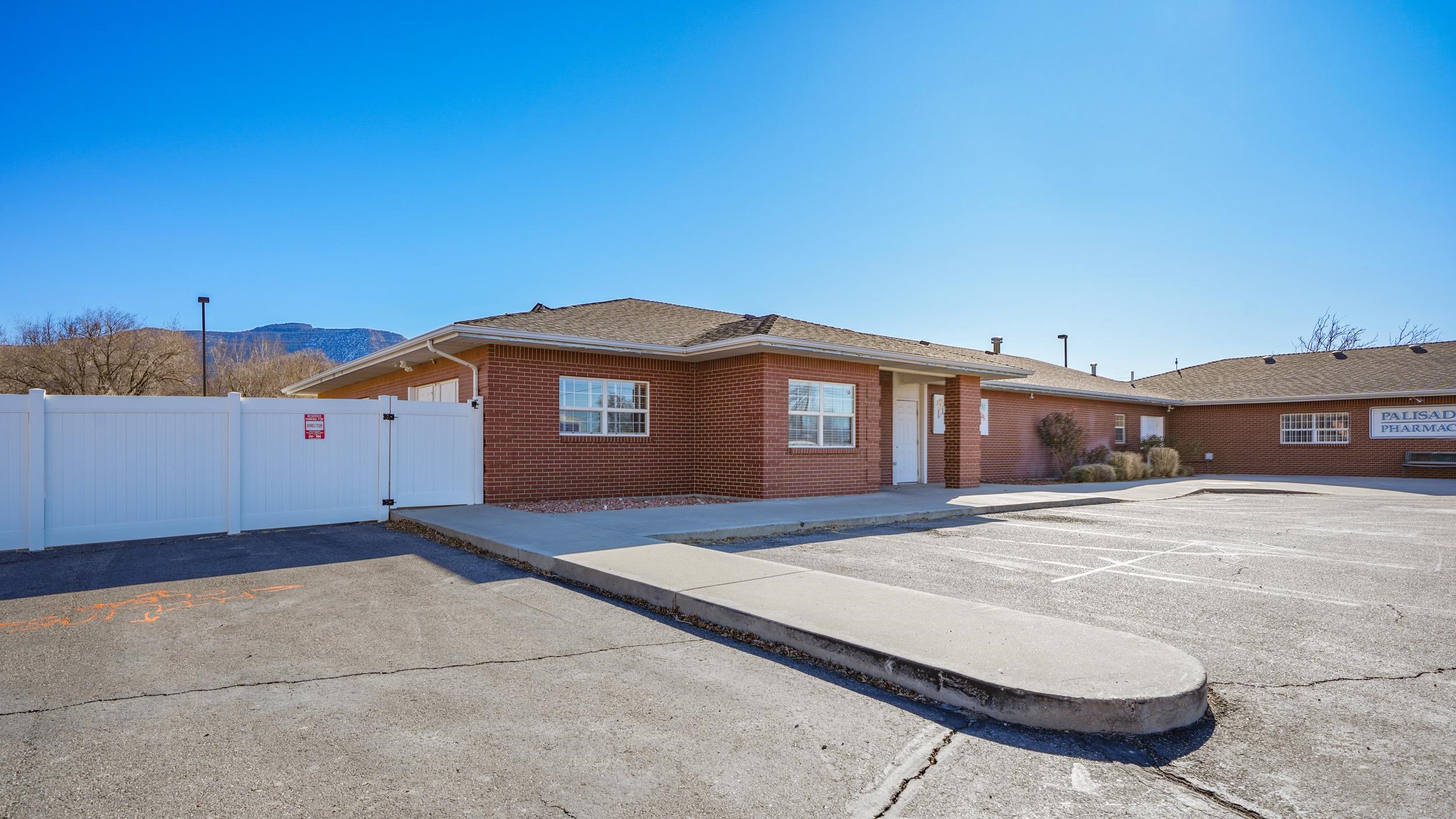 707 Elberta Avenue Unit: 102