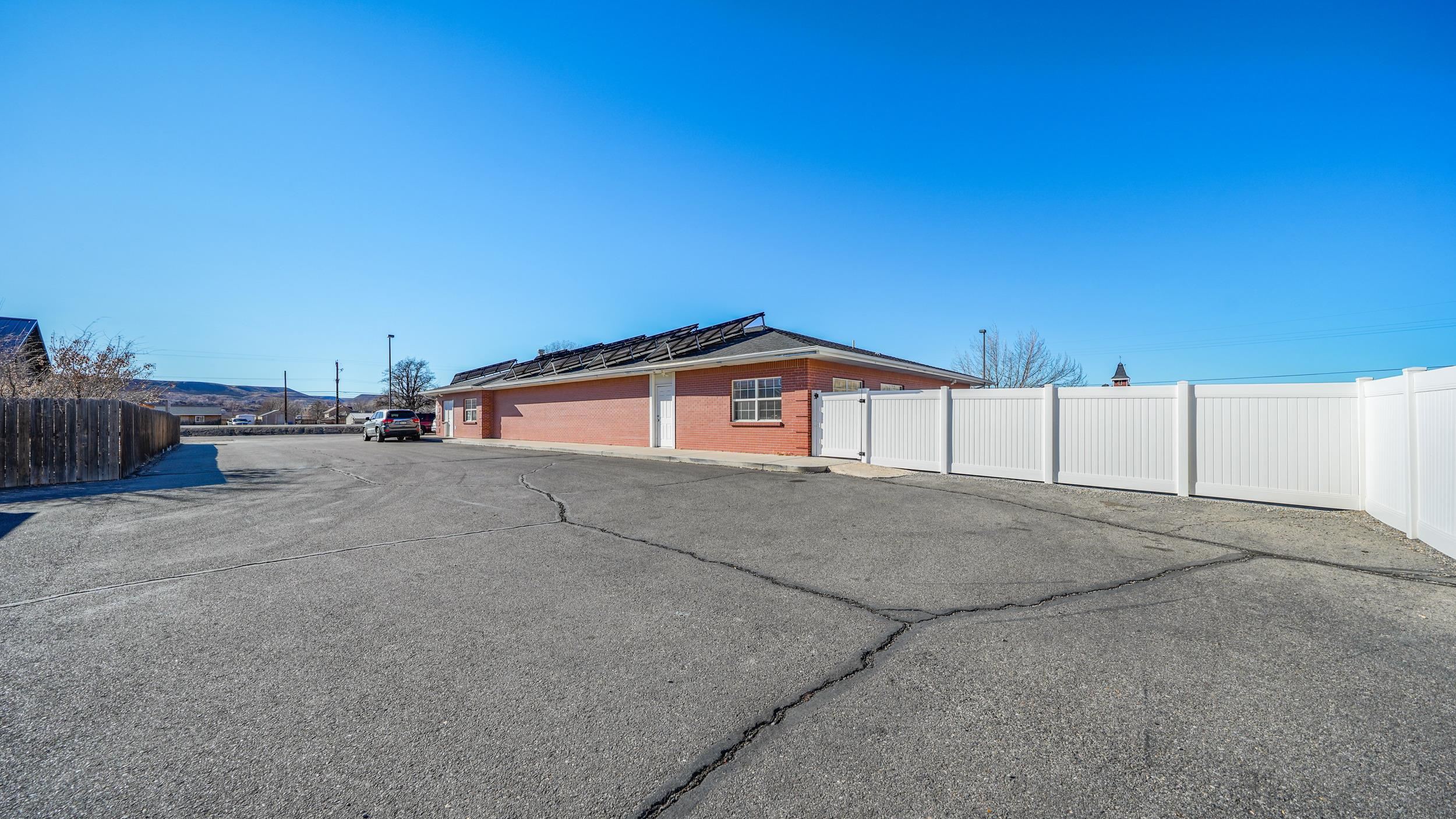 707 Elberta Avenue Unit: 102