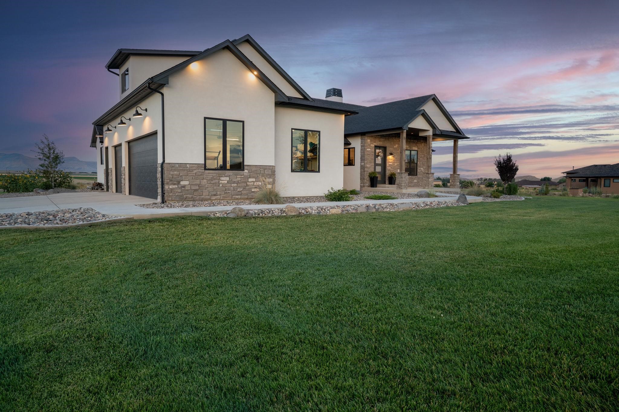 1648 Saddle Ring Court