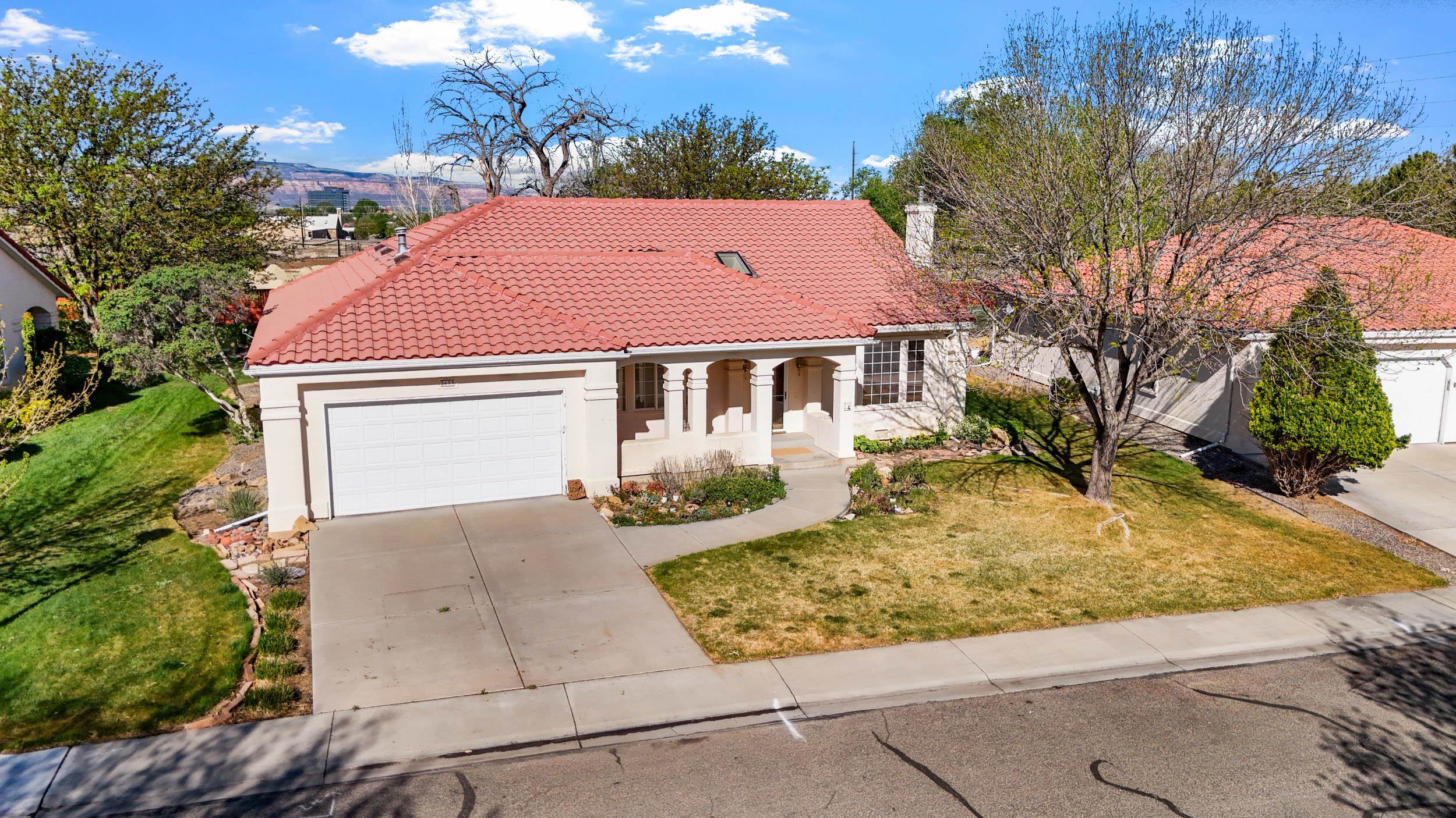 2633 El Corona Drive